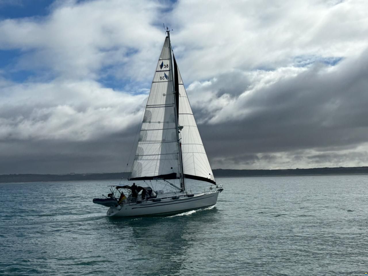Bavaria 38-3 neuwertig ausger&uuml;stet