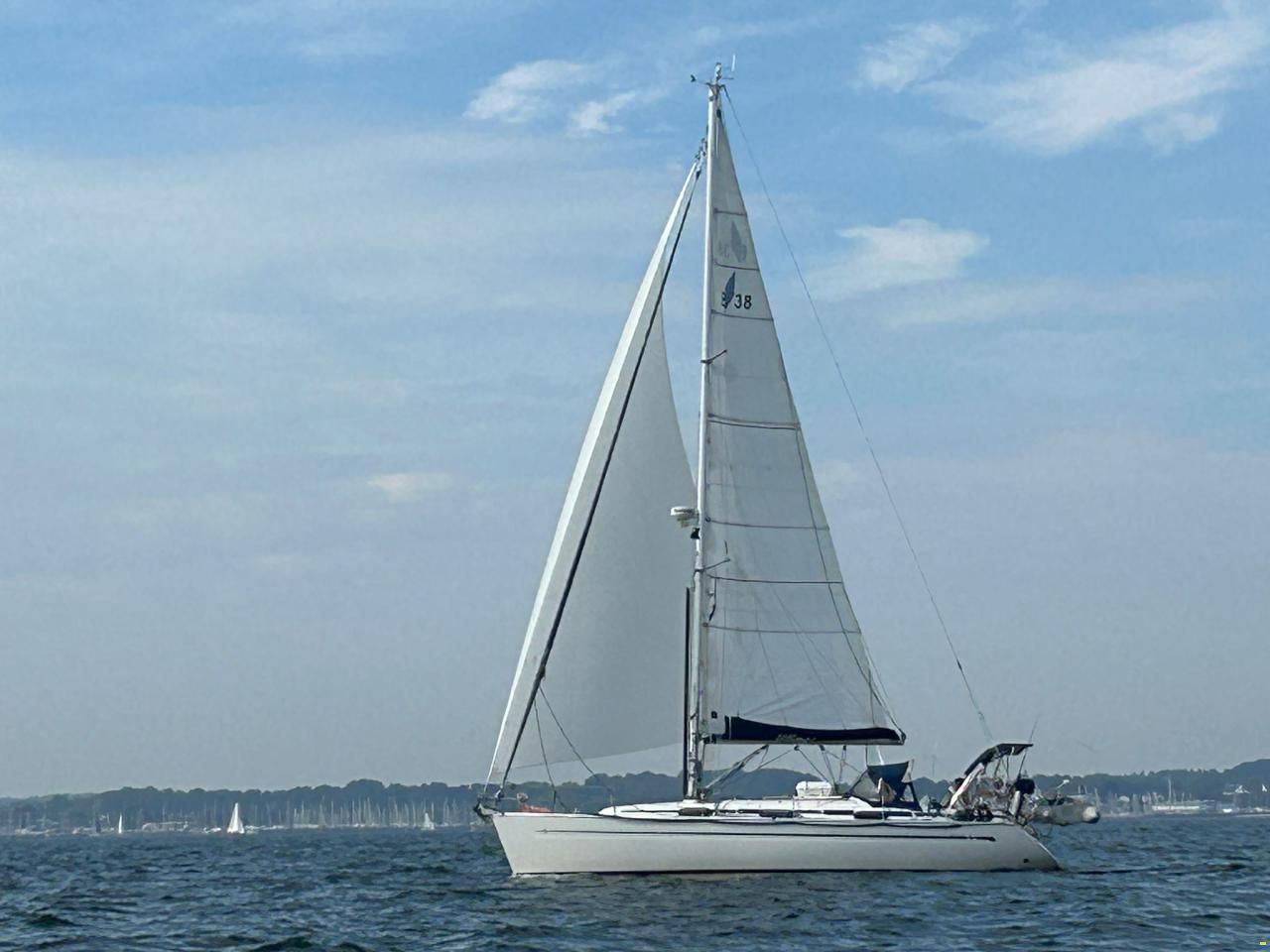 Bavaria 38-3 neuwertig ausger&uuml;stet