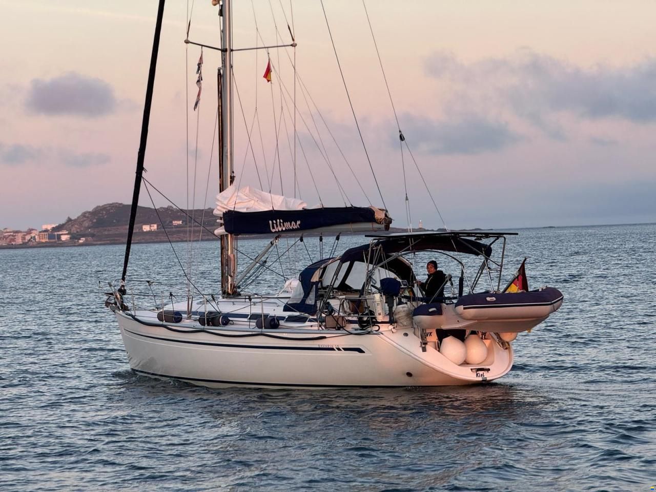 Bavaria 38-3 neuwertig ausger&uuml;stet