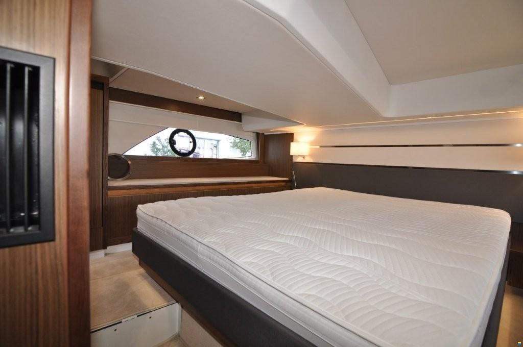 Sealine C430