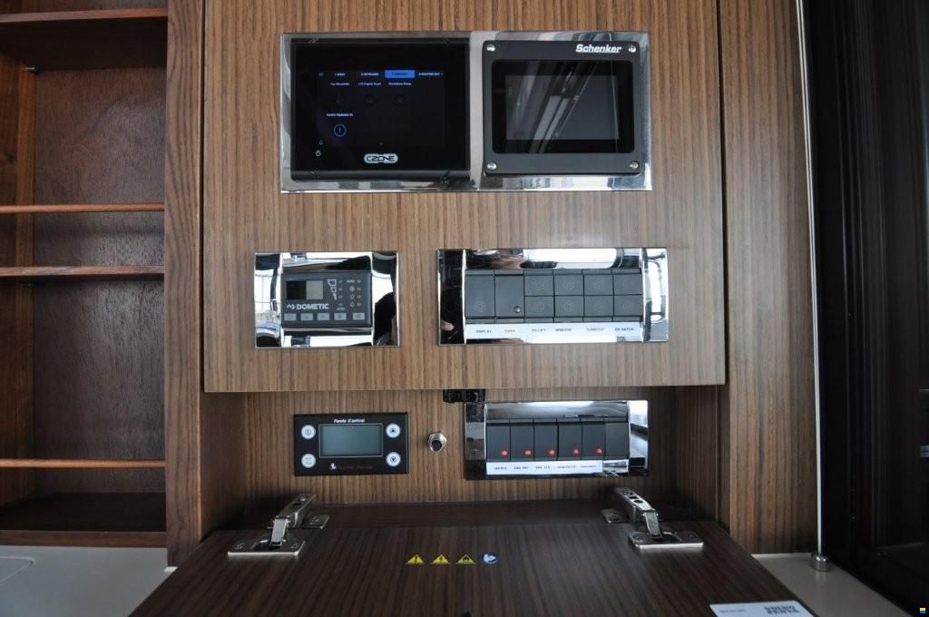 Sealine C430