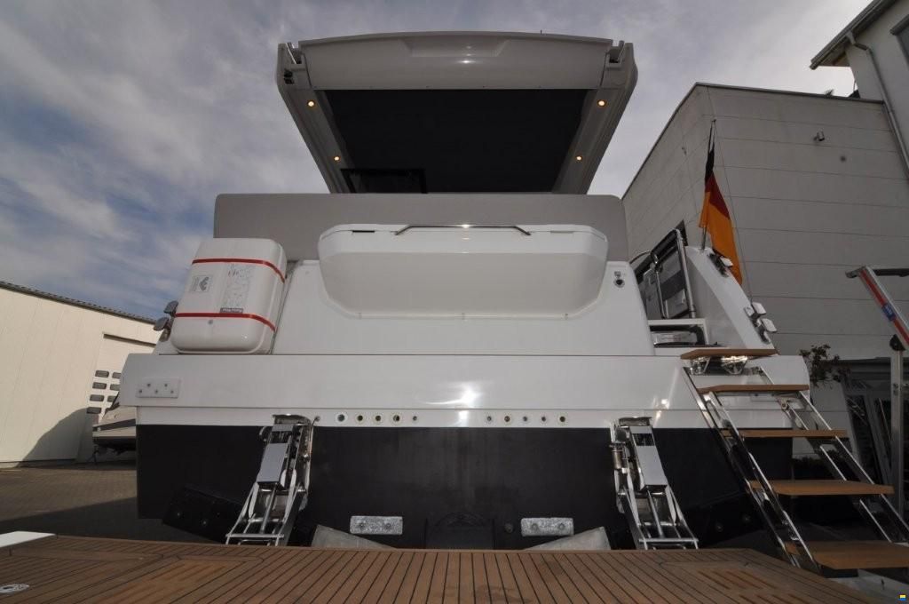 Sealine C430