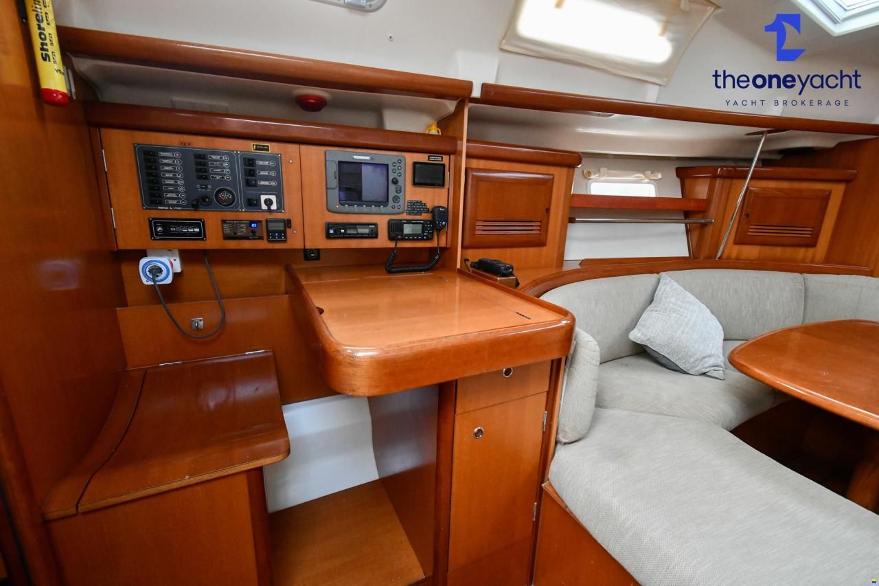 Beneteau Oceanis Clipper 393