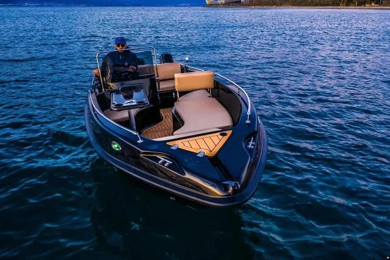 Nireus 490 Konsole