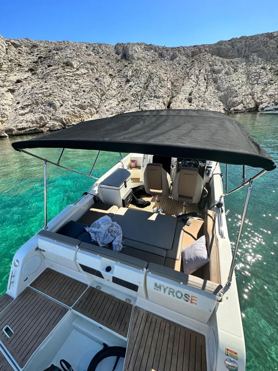 Quicksilver Activ 755 Sundeck