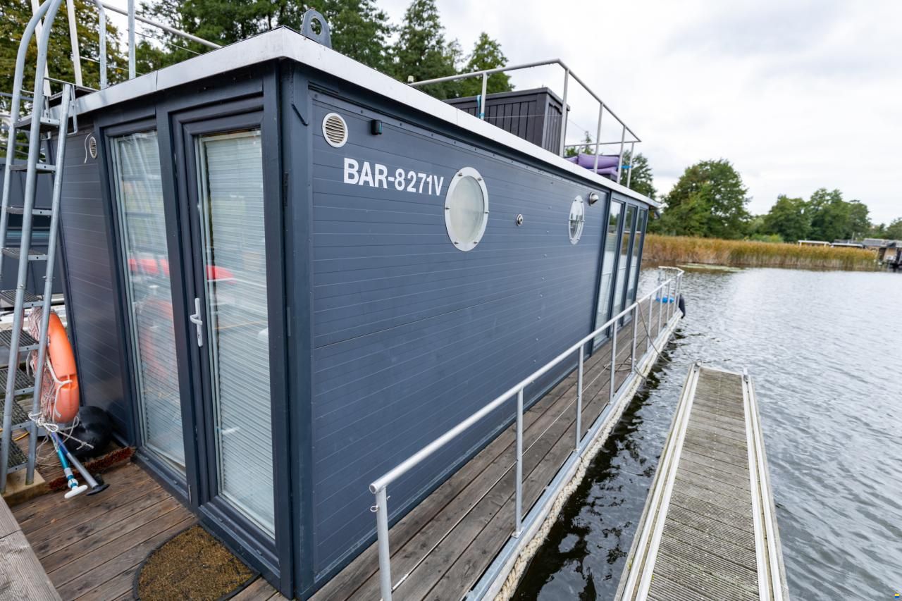 SKYLLA Houseboat H12