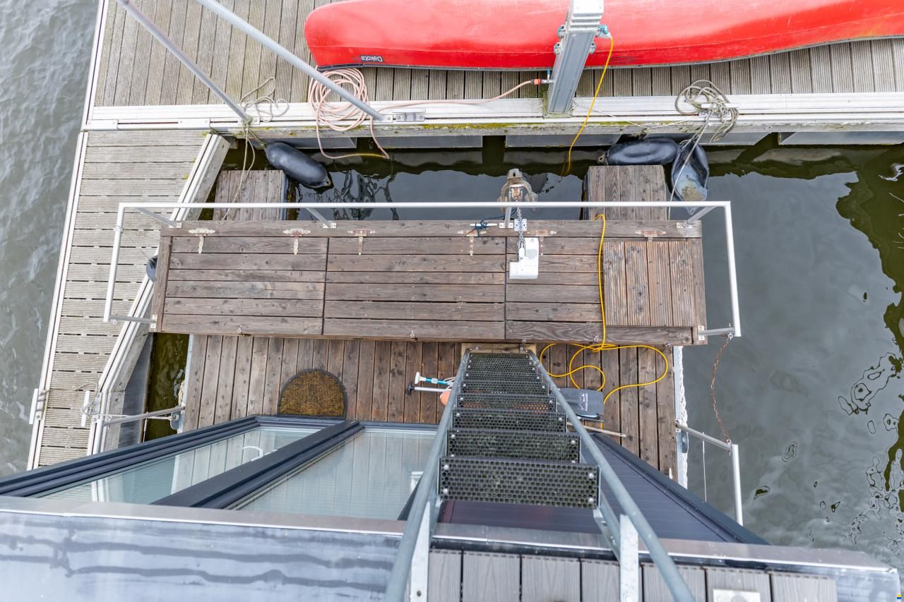 SKYLLA Houseboat H12