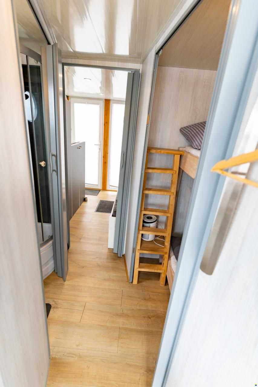 SKYLLA Houseboat H12