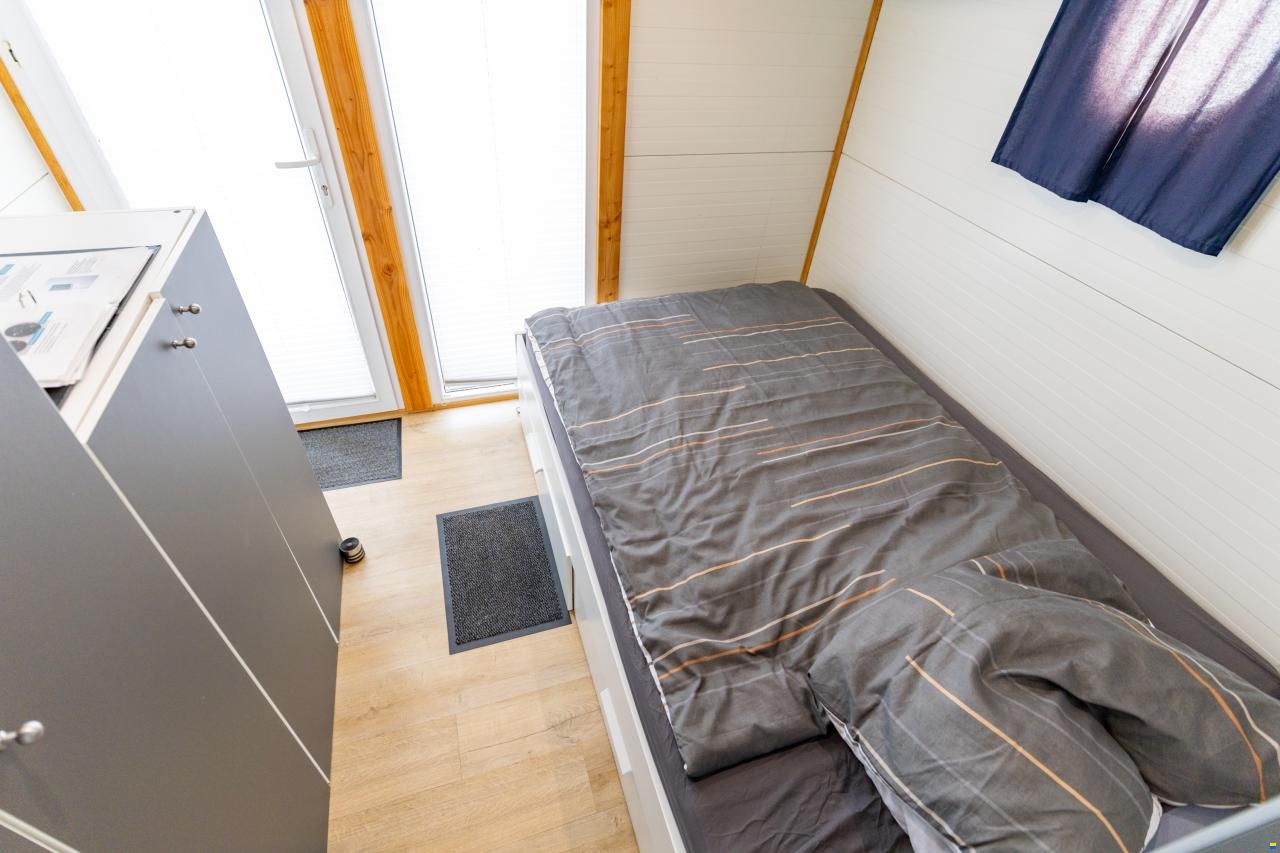 SKYLLA Houseboat H12