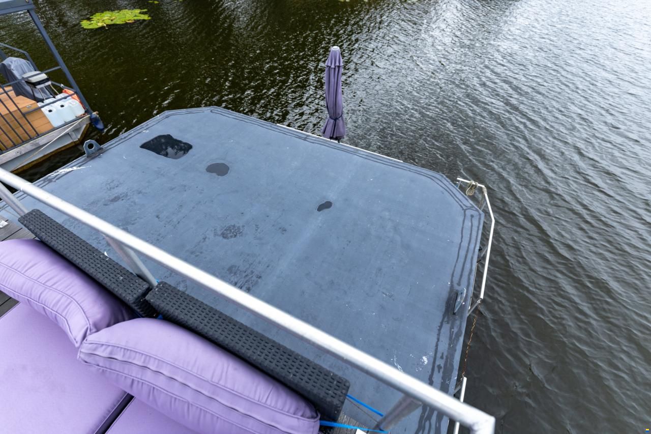 SKYLLA Houseboat H12