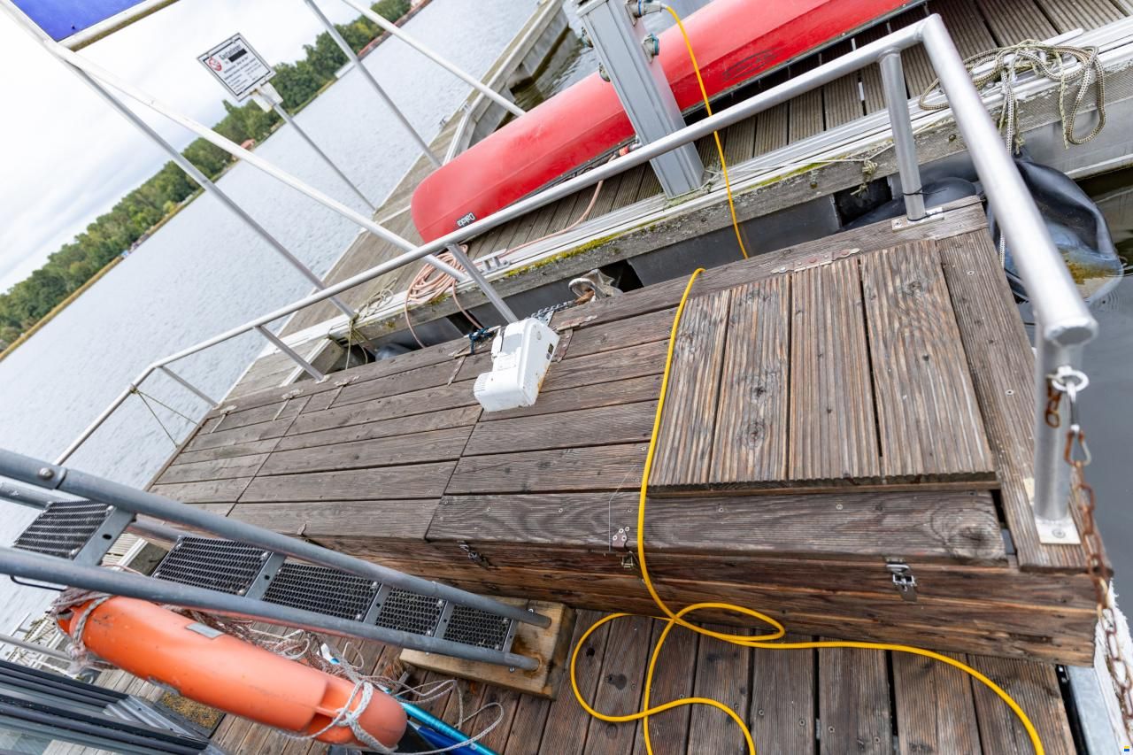 SKYLLA Houseboat H12