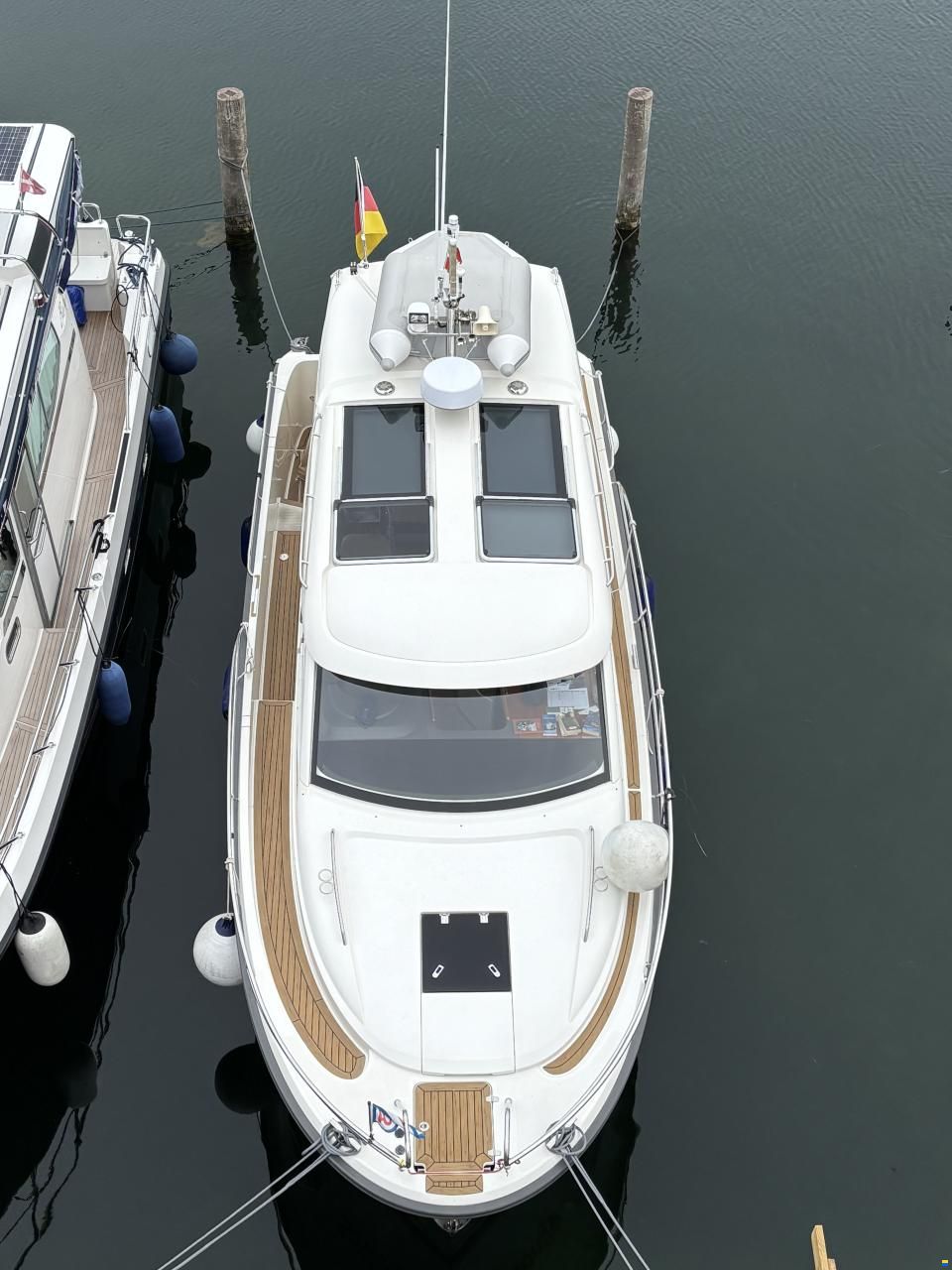 Nimbus 305 Coup&eacute;