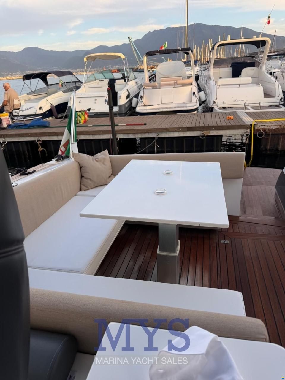 Marine Yachting Mig 38