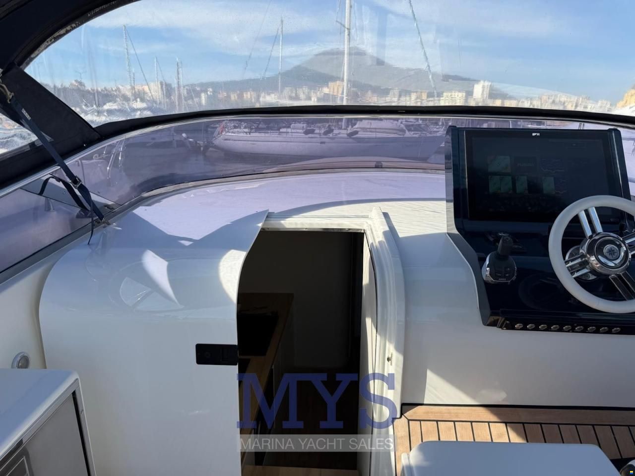 Marine Yachting Mig 38