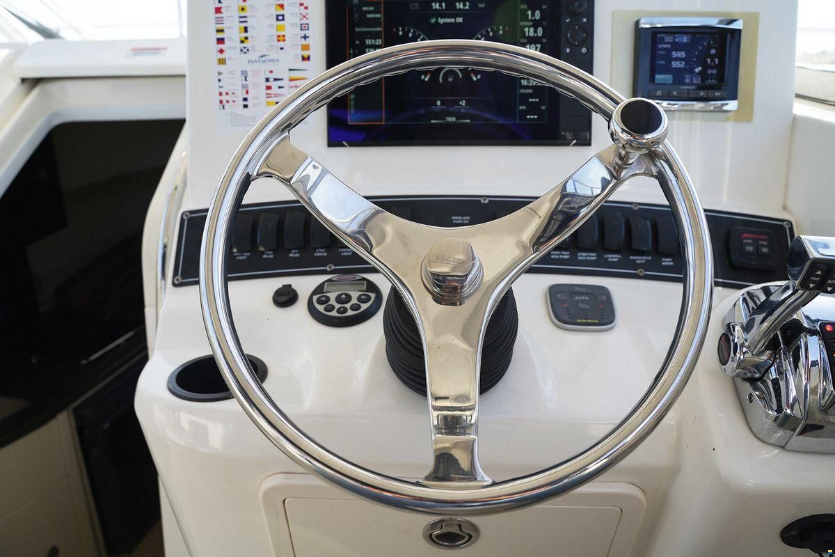 Boston Whaler 285 Conquest