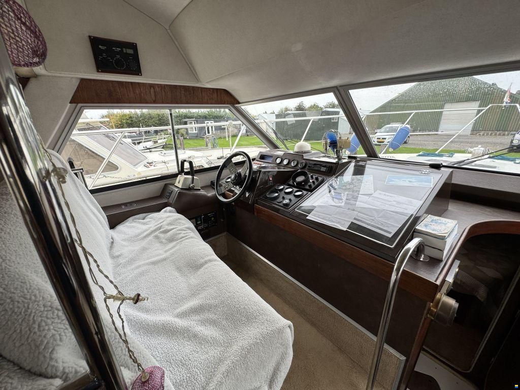 Fairline 40\r