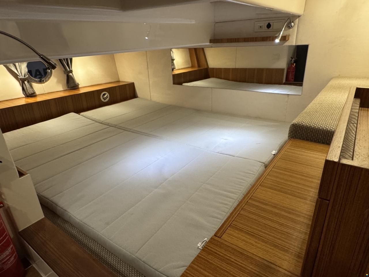 Marex 375 - 2 x Volvo Penta mit Joystick/