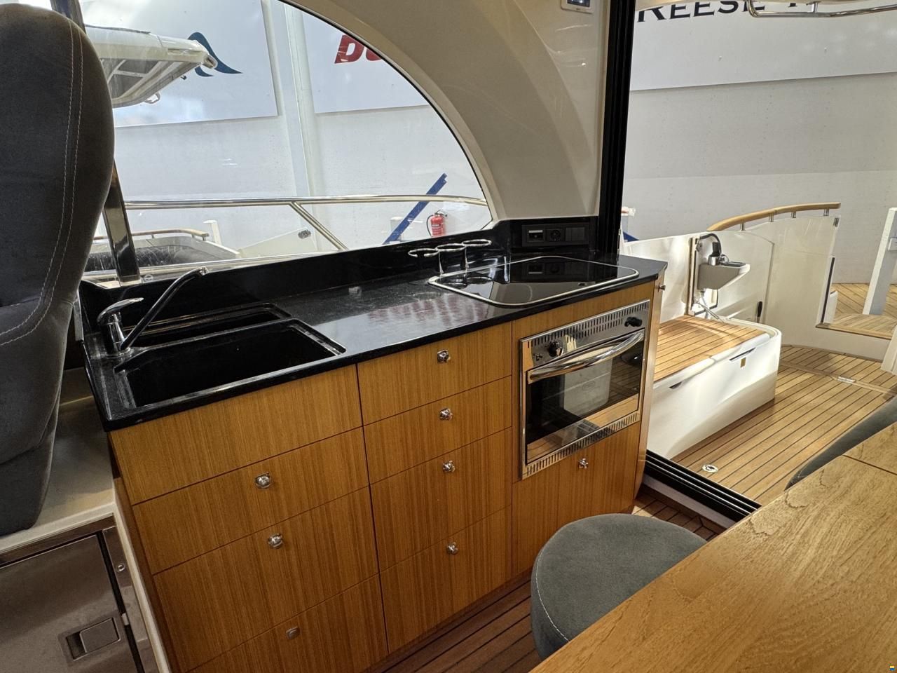 Marex 375 - 2 x Volvo Penta mit Joystick/