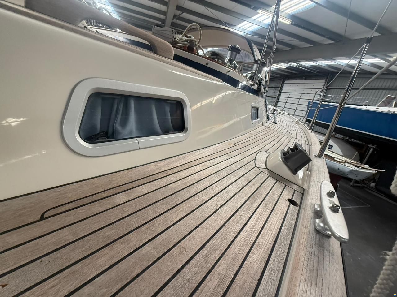 Hallberg-Rassy 42F MKII