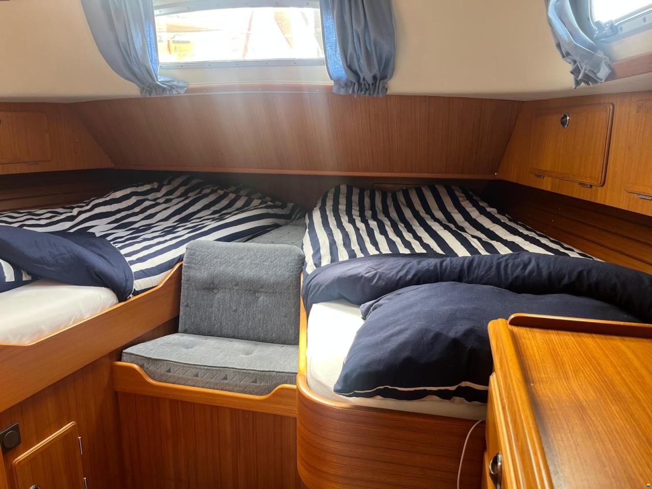 Hallberg-Rassy 42F MKII