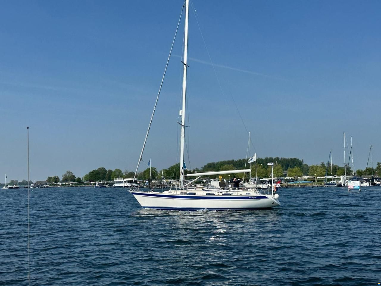 Hallberg-Rassy 42F MKII