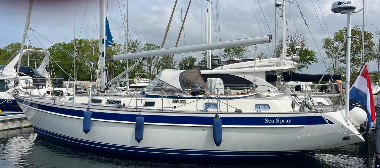 Hallberg-Rassy 42F MKII
