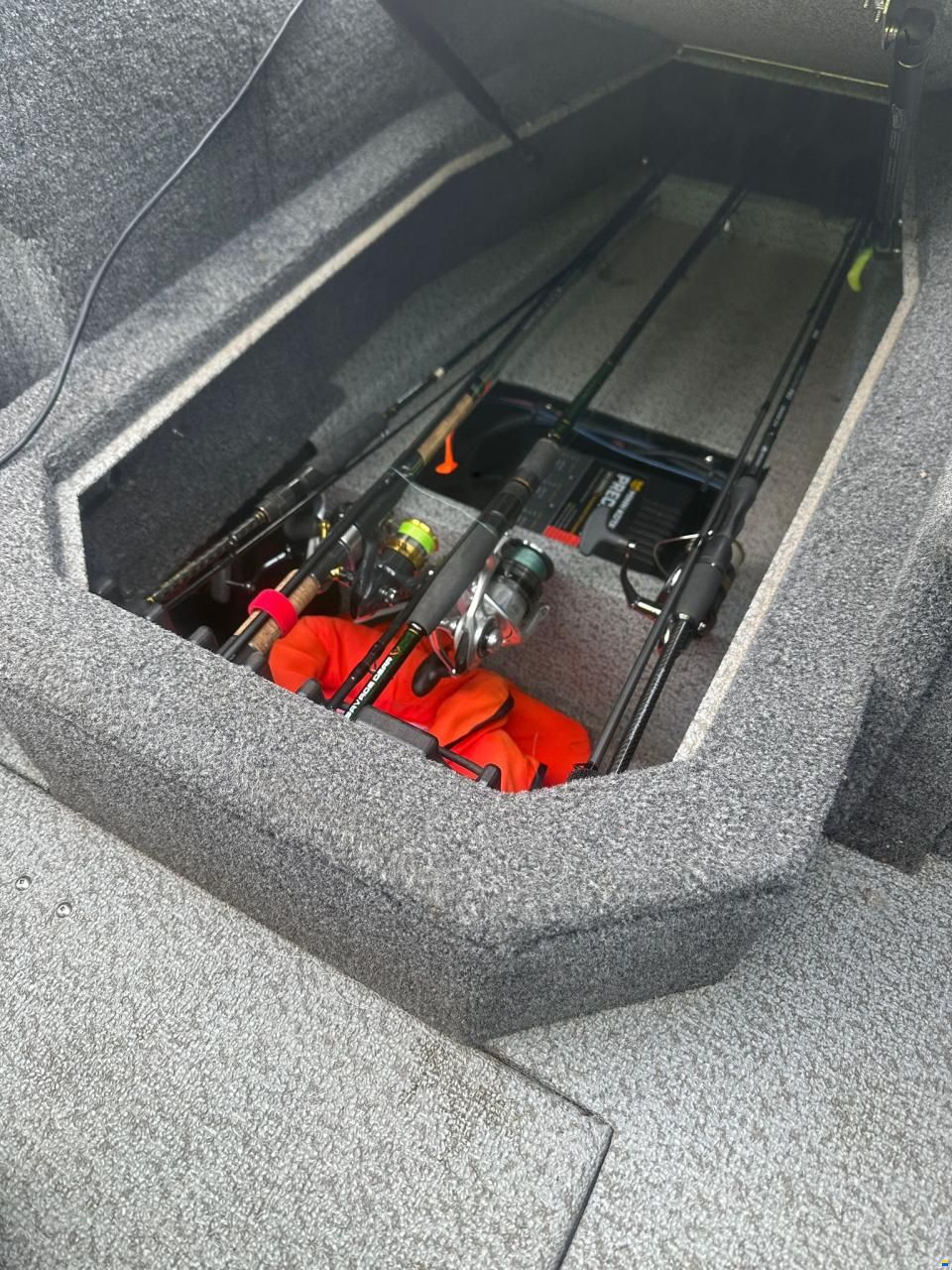 Lund 1775 Crossover XS