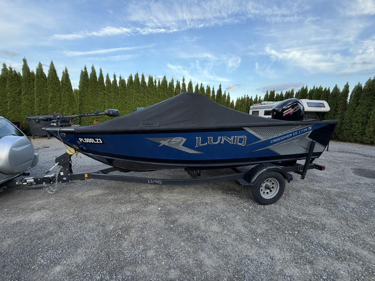 Lund 1775 Crossover XS