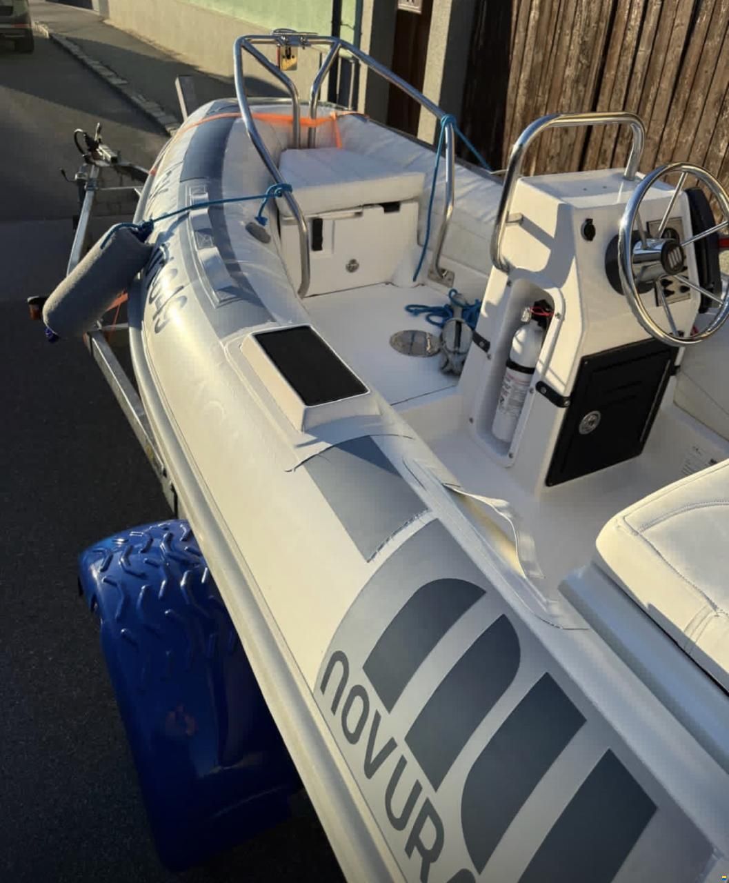 Novurania 335 DL