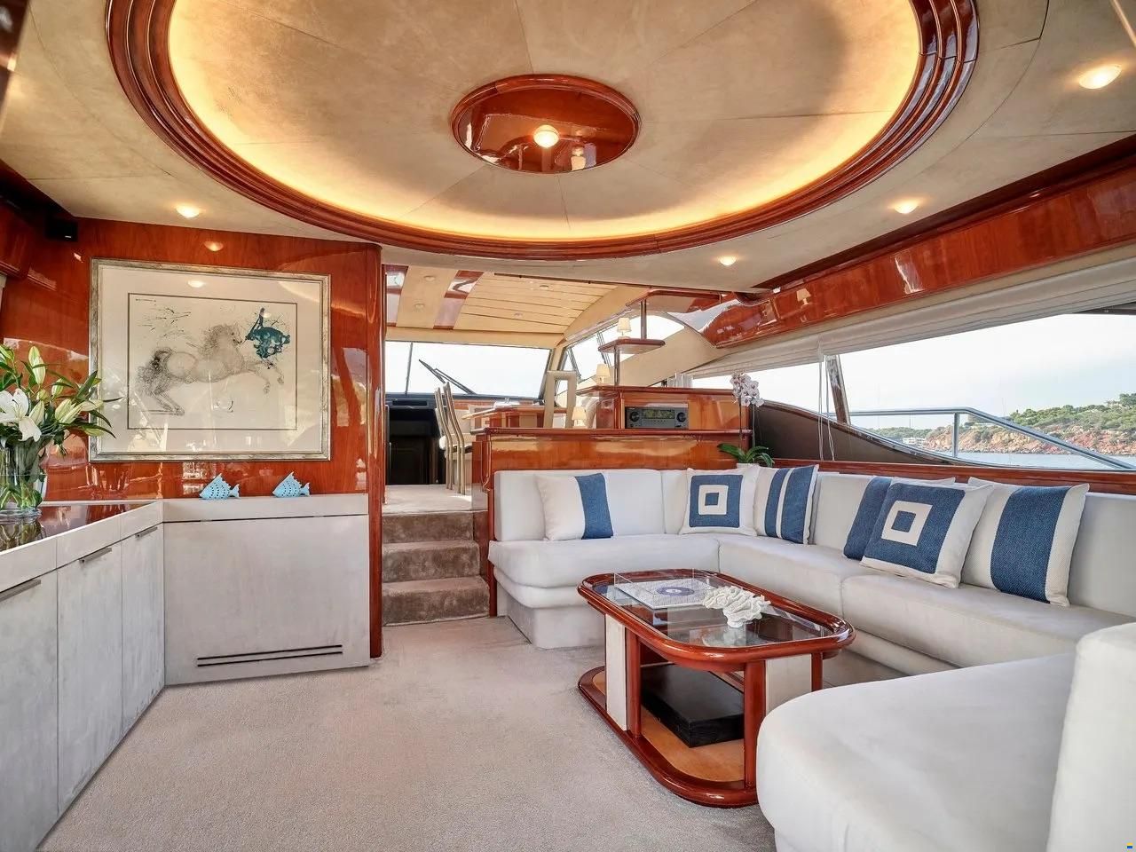Ferretti 68