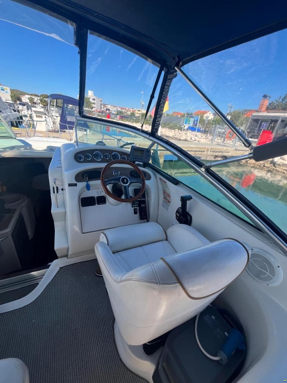 Sea Ray 260 DA Sundancer
