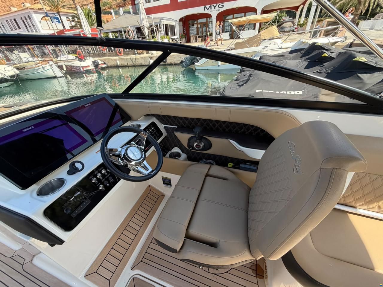 Sea Ray SLX 250