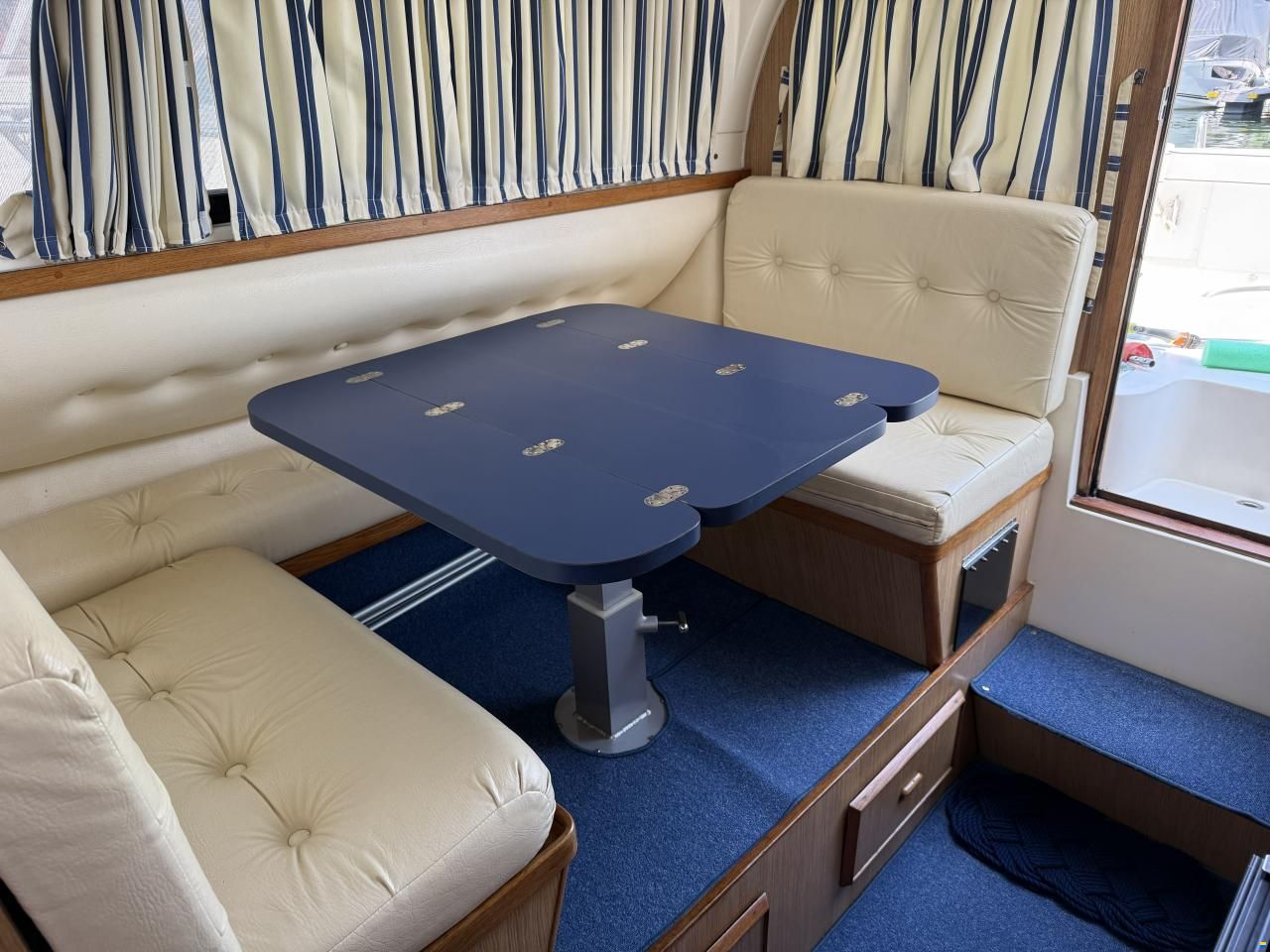 Bertram 28 Fly