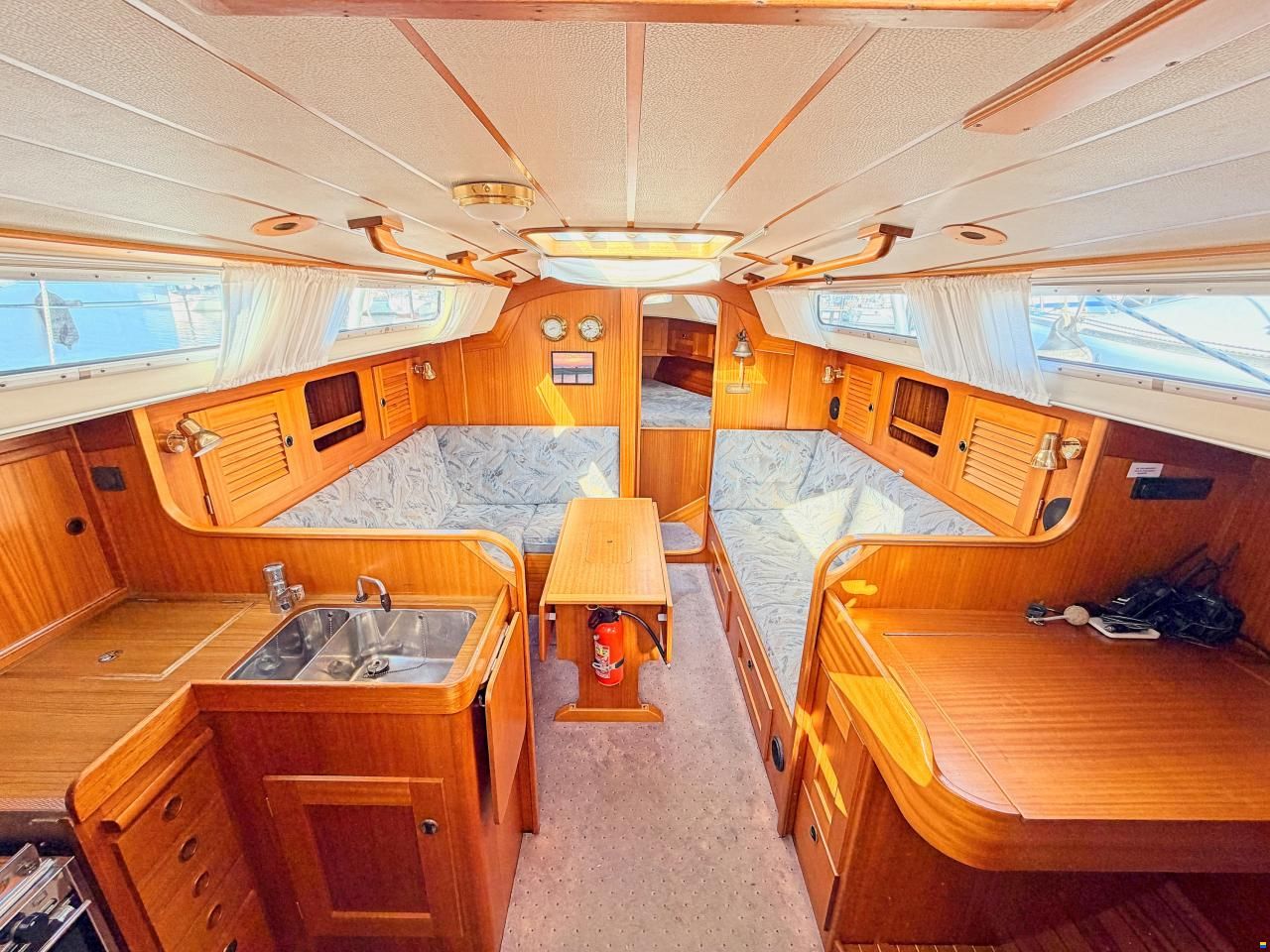 Hallberg-Rassy 34