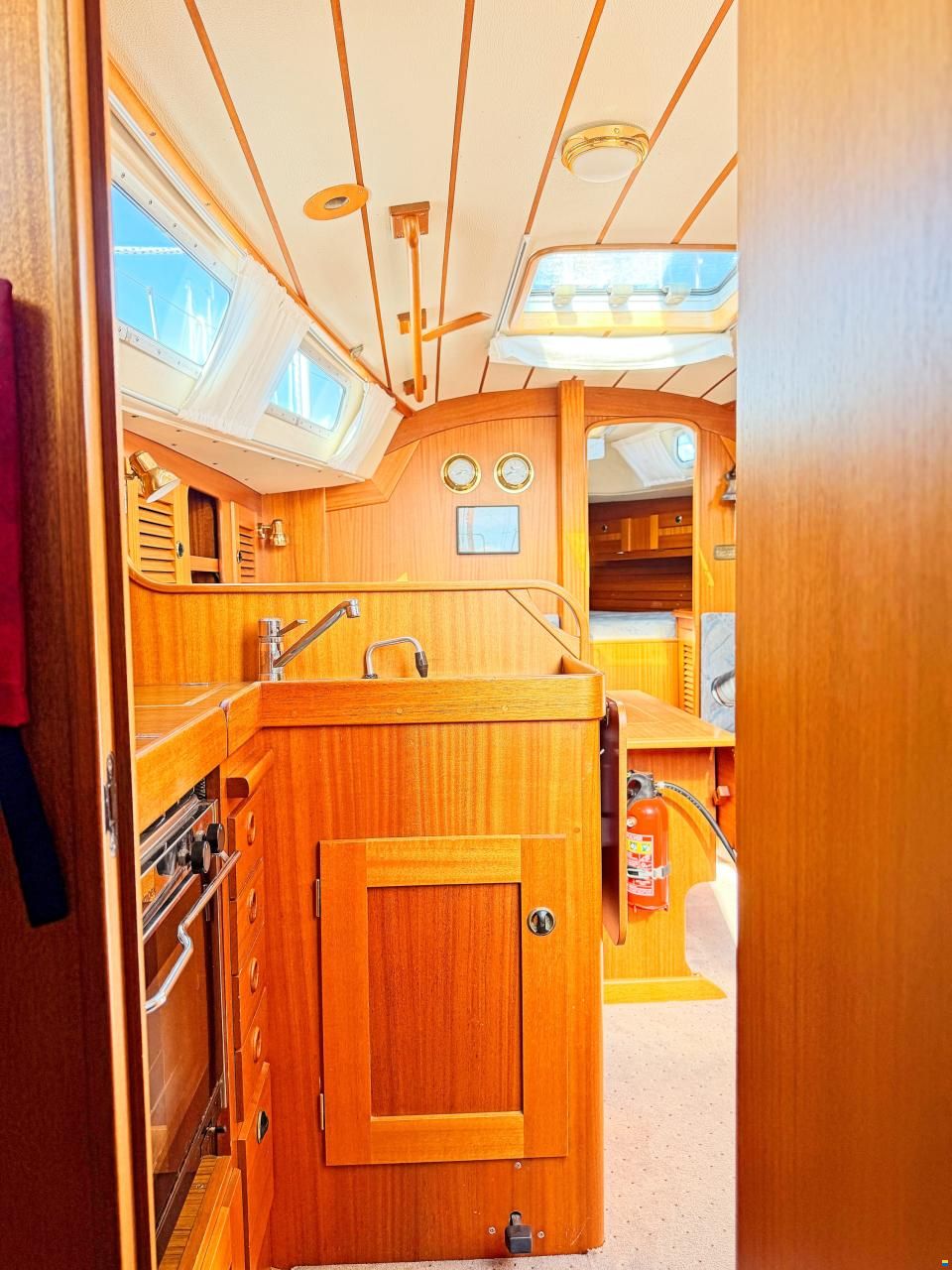 Hallberg-Rassy 34