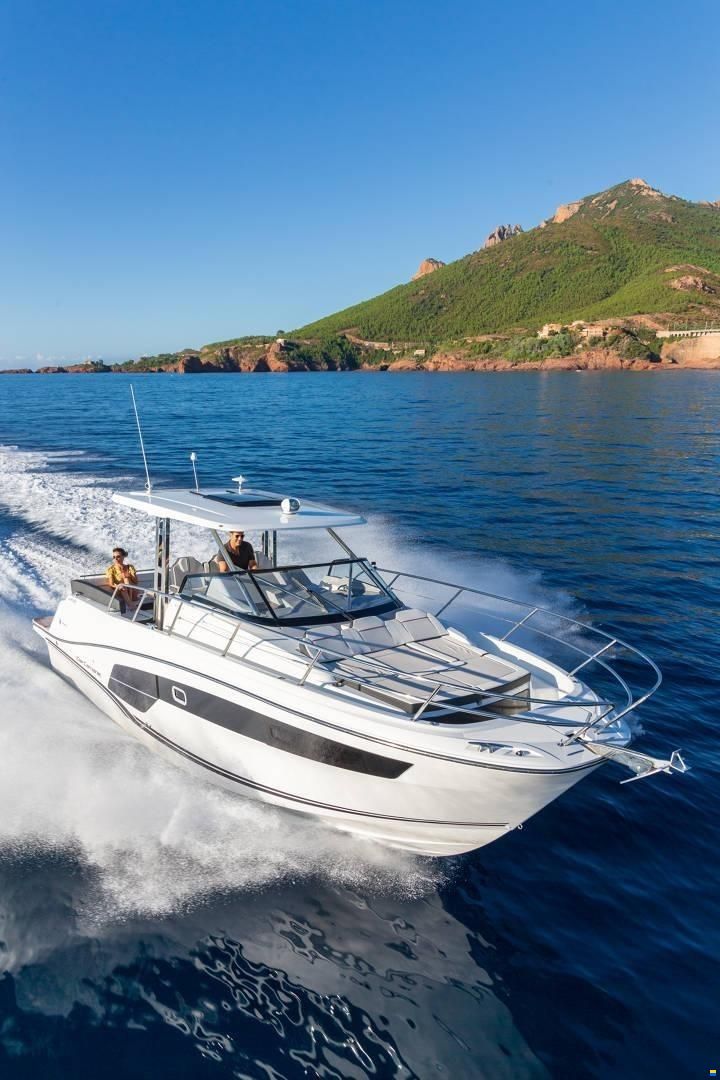 Jeanneau 10.5 WA