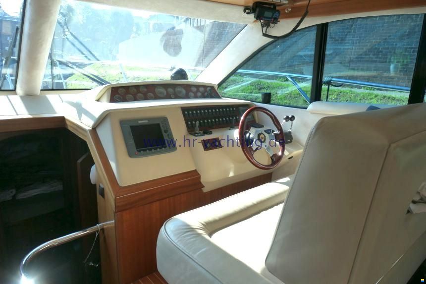 Galeon 390 Fly