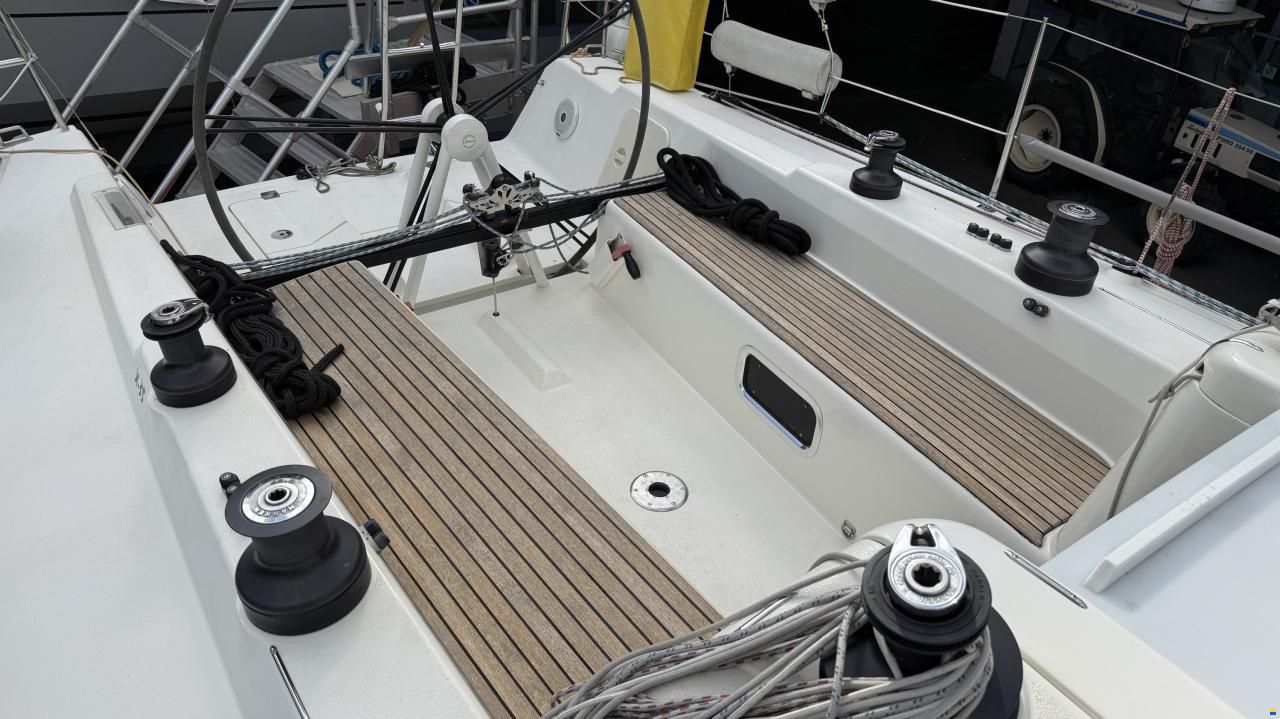 X-Yachts X-35