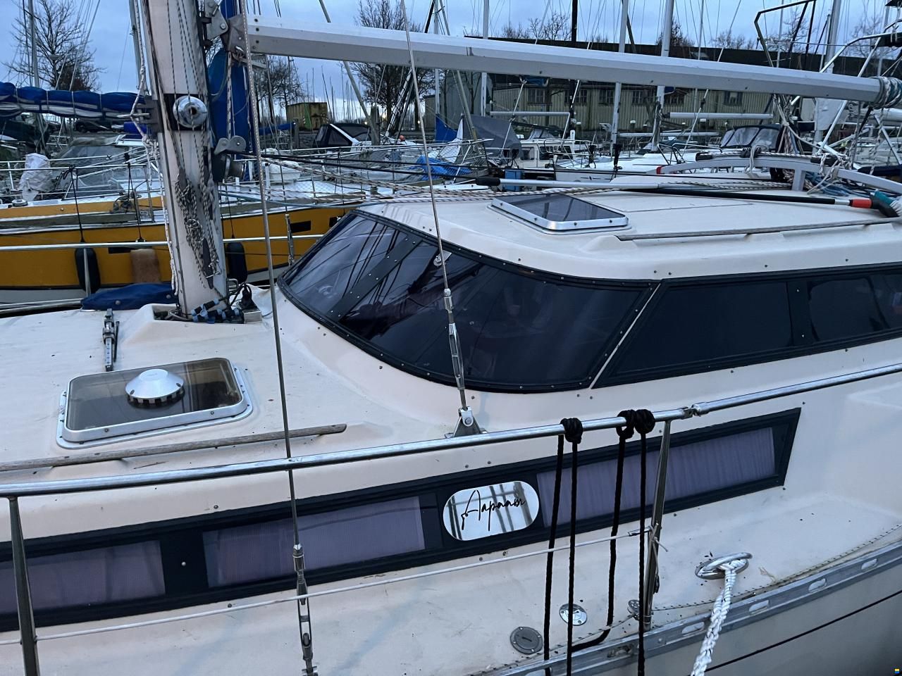 Beneteau Evasion 34, gebogenen Scheiben