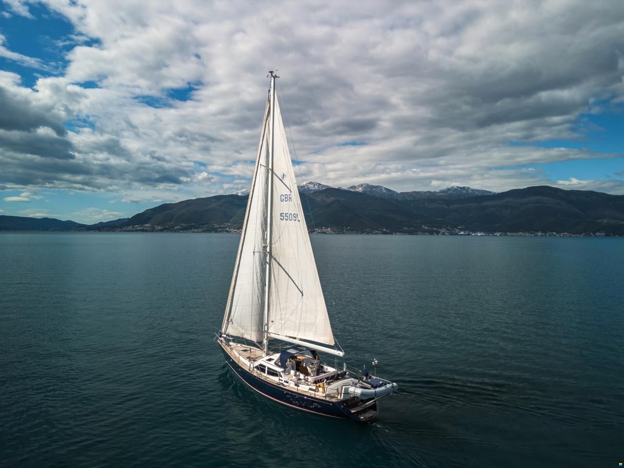 Discovery Yachts 55