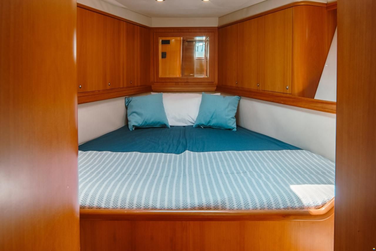Discovery Yachts 55