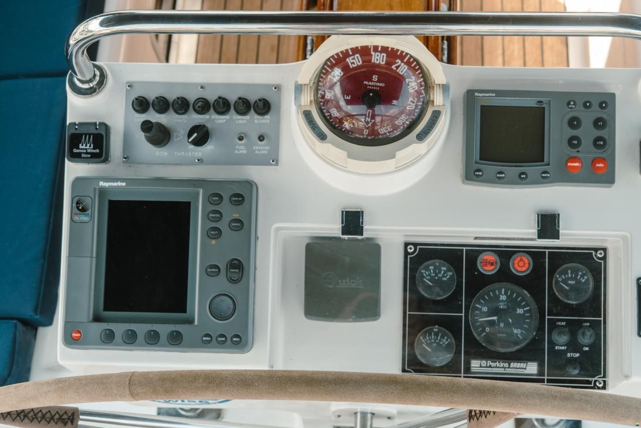 Discovery Yachts 55