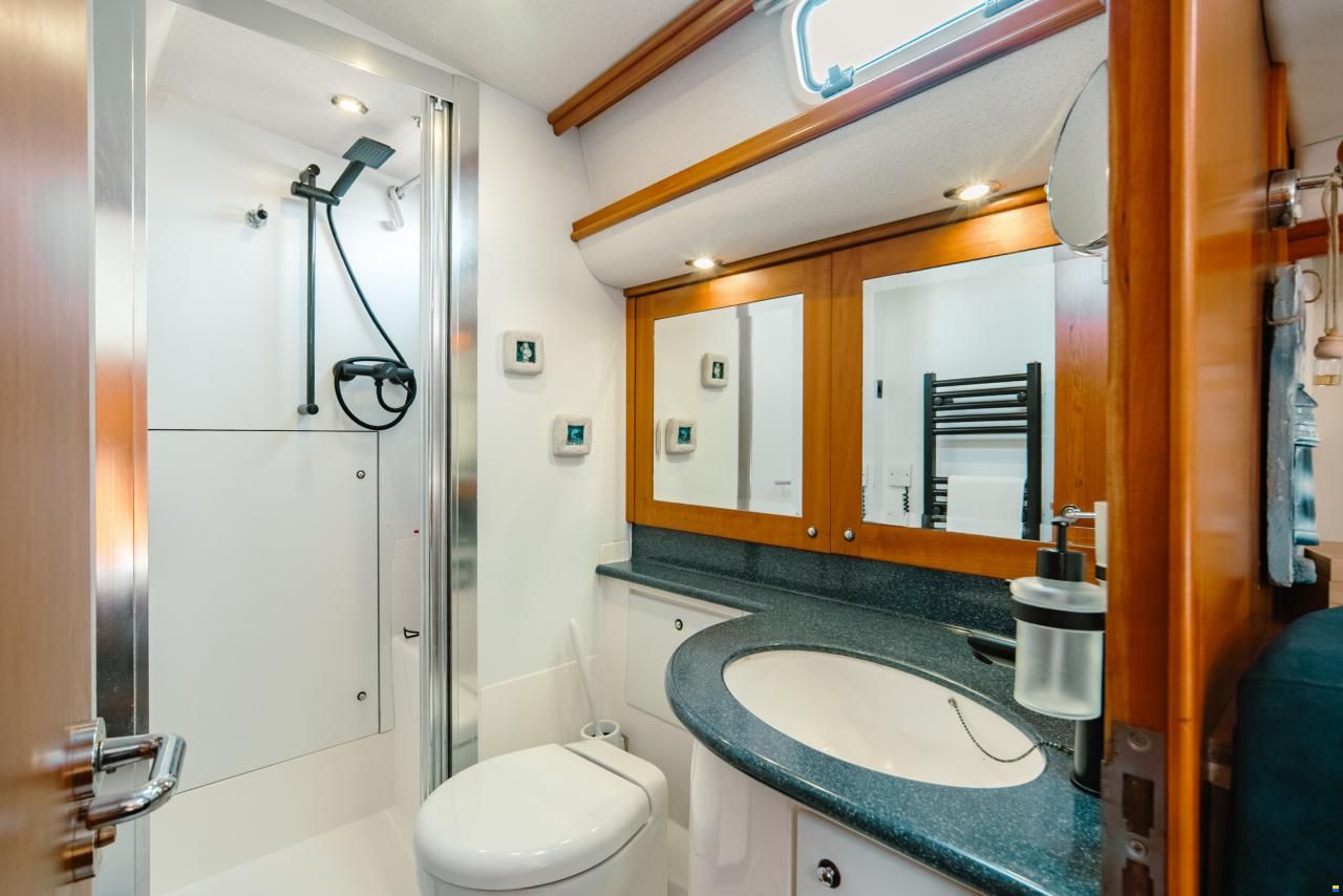 Discovery Yachts 55