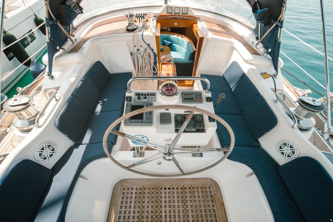 Discovery Yachts 55