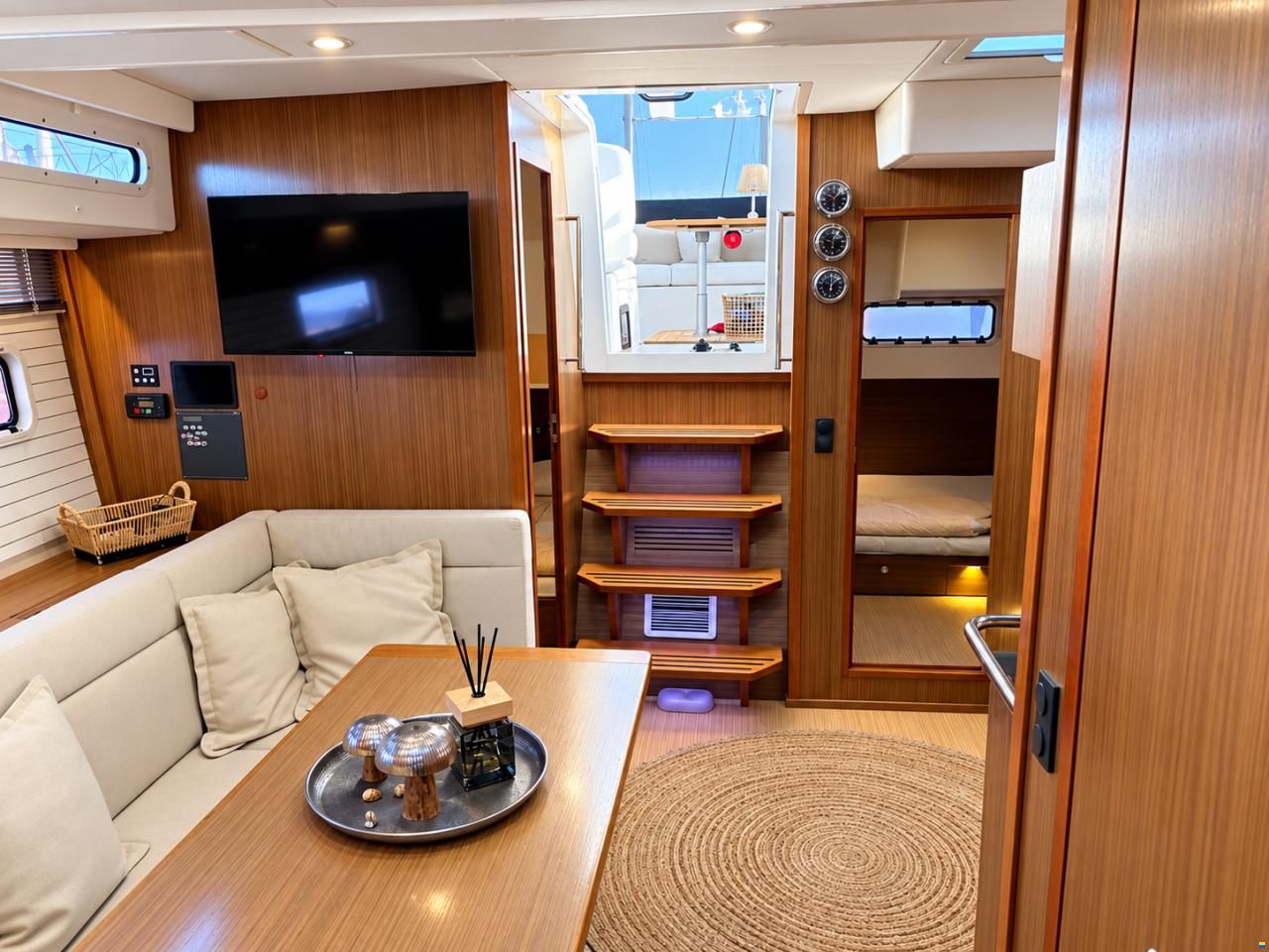 Bavaria Deep Blue 46