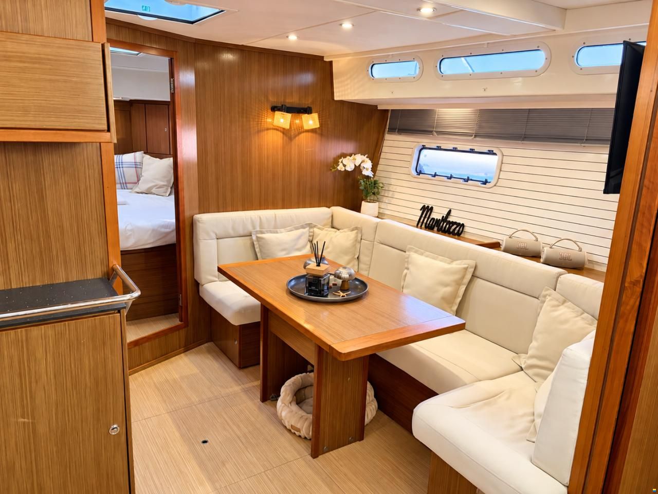 Bavaria Deep Blue 46