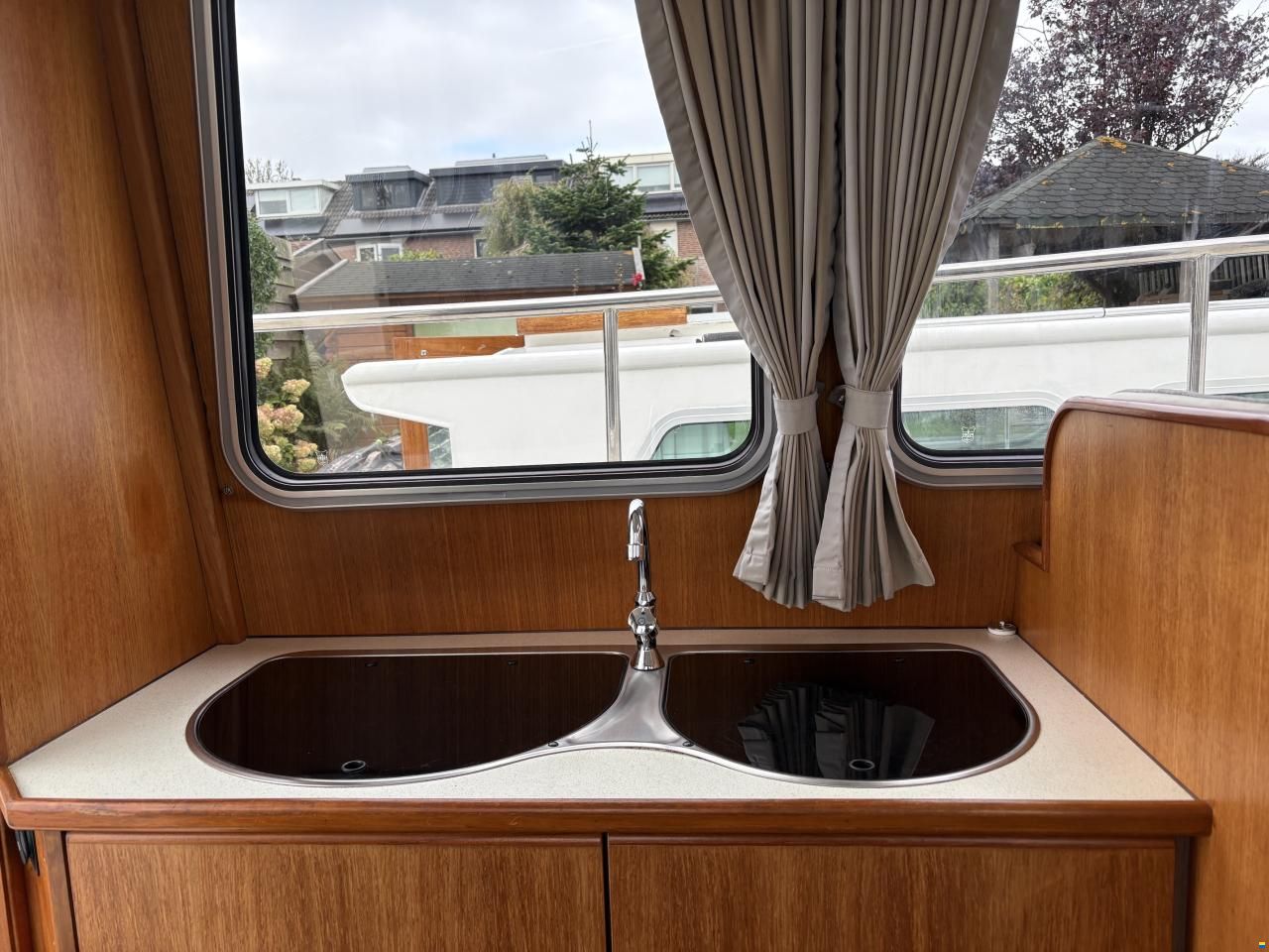 Kent 28 -Cantia 28 Cabin Cruiser