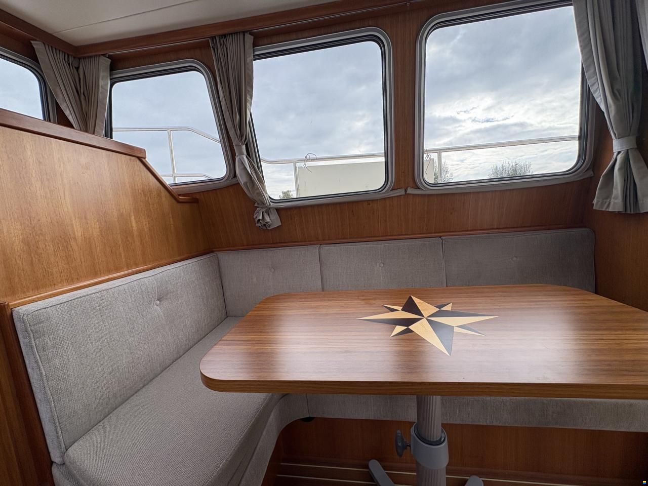 Kent 28 -Cantia 28 Cabin Cruiser