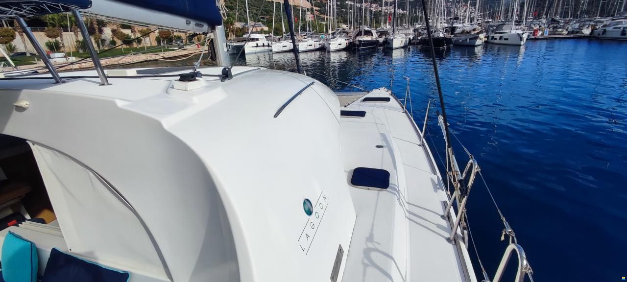 Lagoon 380 S2