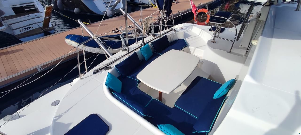 Lagoon 380 S2